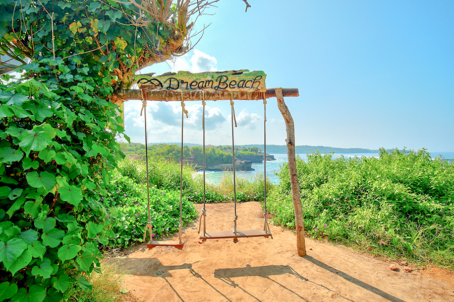Nusa Lembongan dan Nusa Ceningan