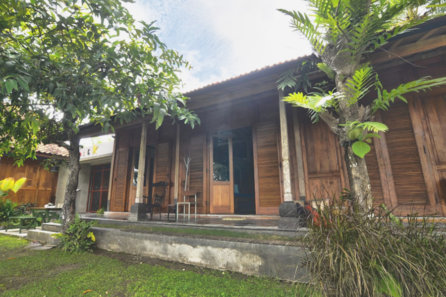 Vintage and Ethnic Villas in Indonesia