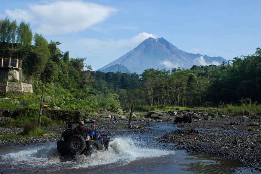 java adventure travel