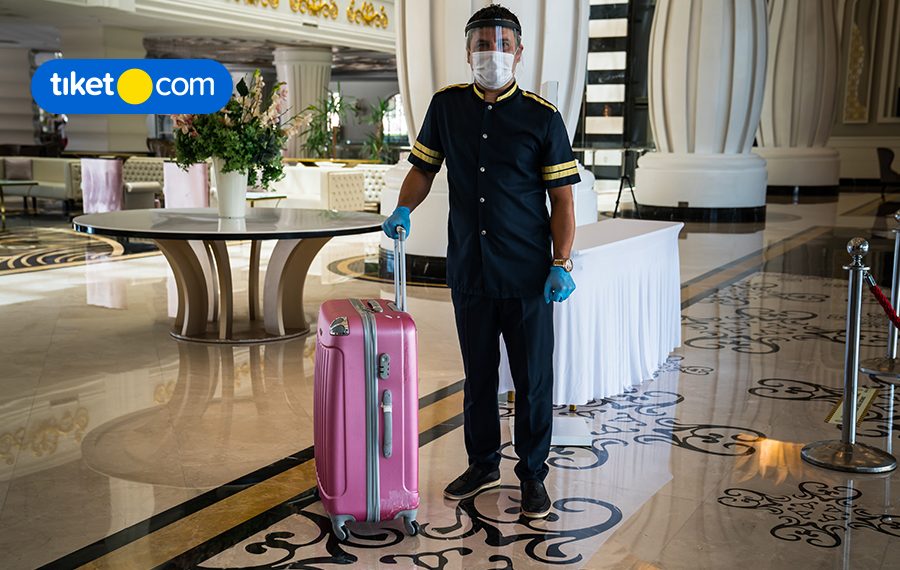 Time for a Staycation! Here Are 5 Safety Tips When Staying in a Hotel