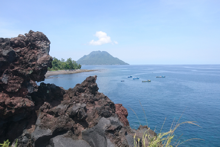 batu angus beach manado