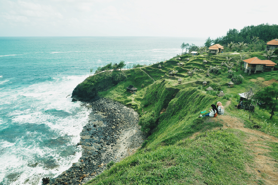 explore menganti beach