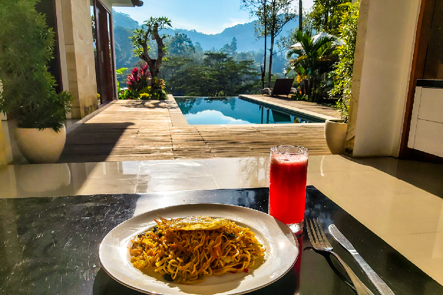Breakfast with a View