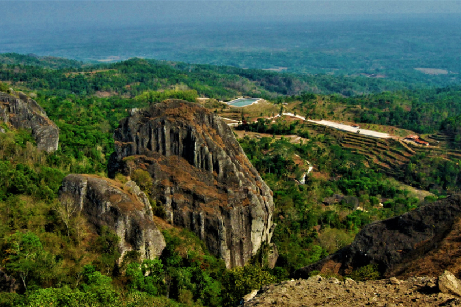 Tempat Trekking dan Jogging di Jogja - Gunung Nglanggeran