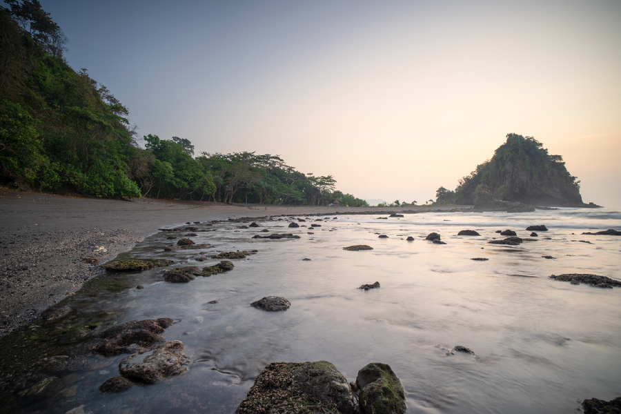 rekomendasi pantai di pekalongan