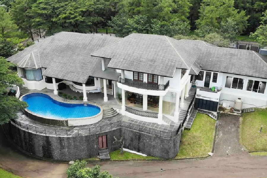 Villa Mewah di Sentul