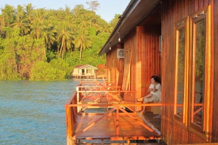 Resort Terapung di Indonesia