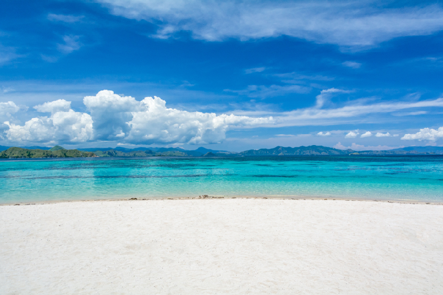pantai unik dan indah di labuan bajo