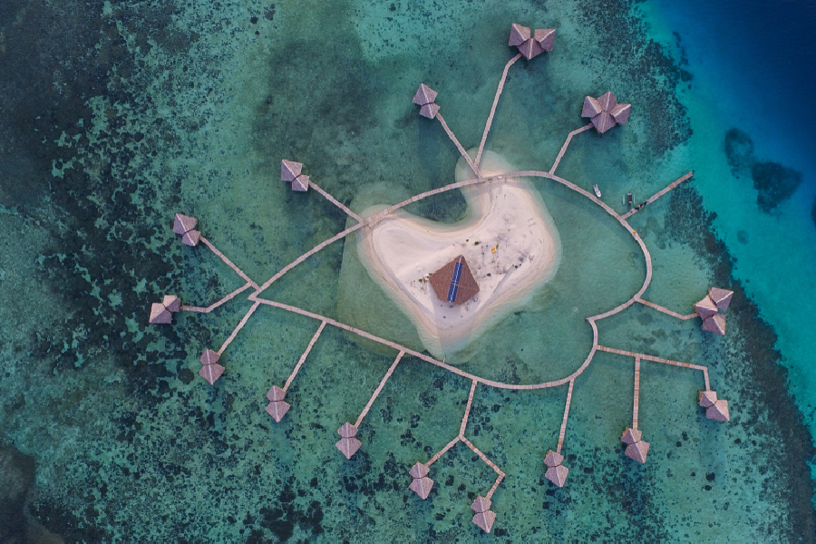 Resort Terapung di Indonesia