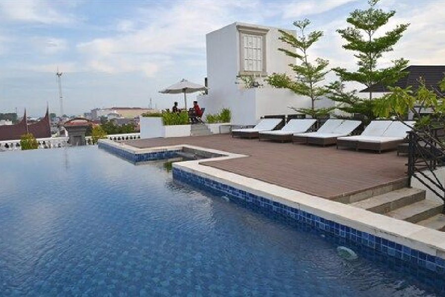 padang hotel recommendations