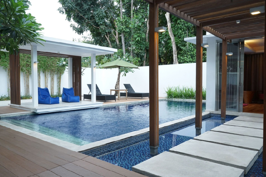 villas with private pool yogyakarta