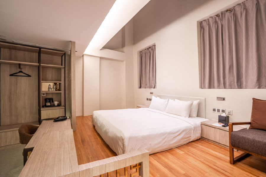hotel dekat mrt chinatown singapore