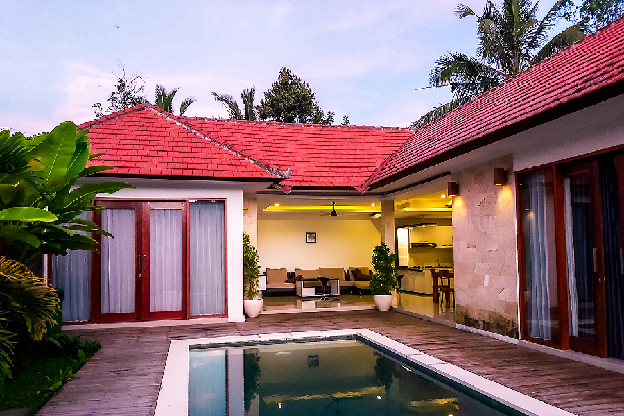 sidemen villa exterior