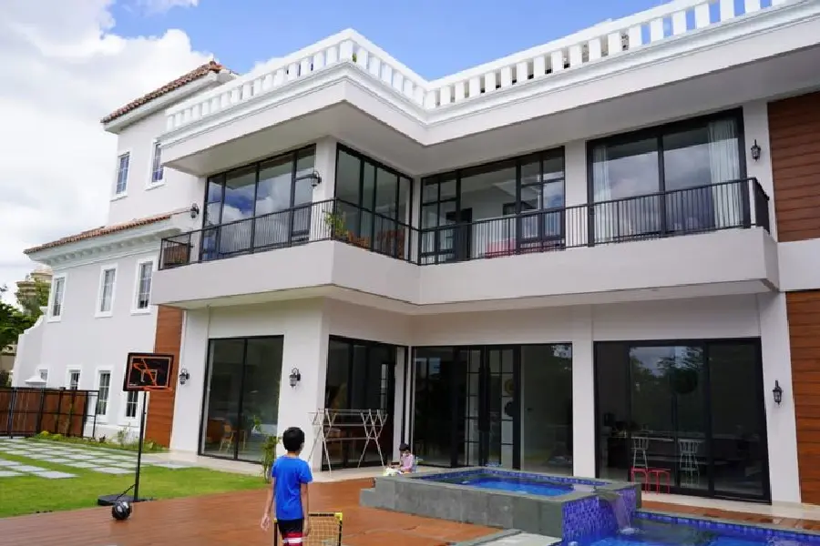 Villa Mewah di Sentul