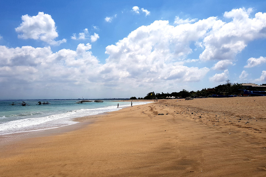 Pantai di Kuta Bali