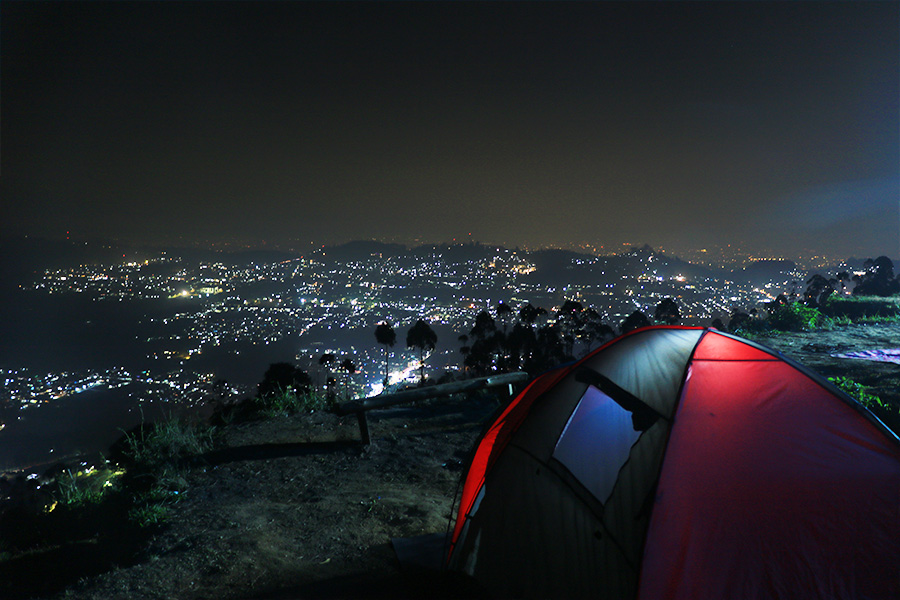 Pemandangan Malam di Explore Jayagiri