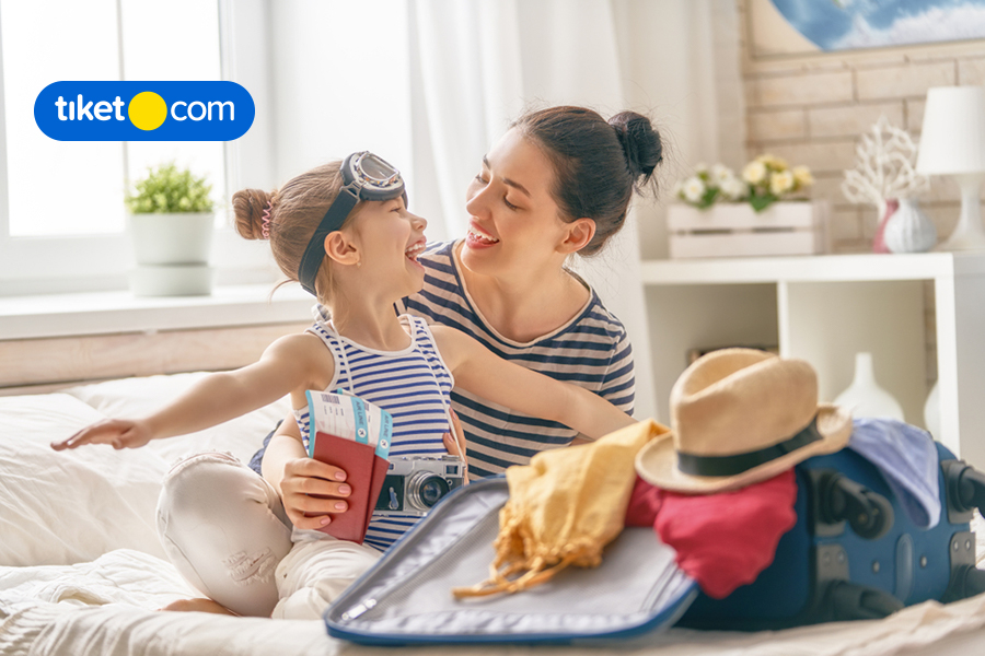 8 Items to Pack for Summer Vacation in Europe, Let’s Pack Light!