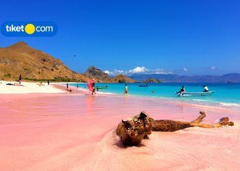 Pantai di Labuan Bajo