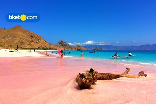 Pantai di Labuan Bajo