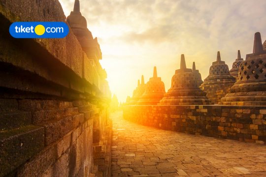 tempat wisata dan hotel roadtrip jakarta solo magelang