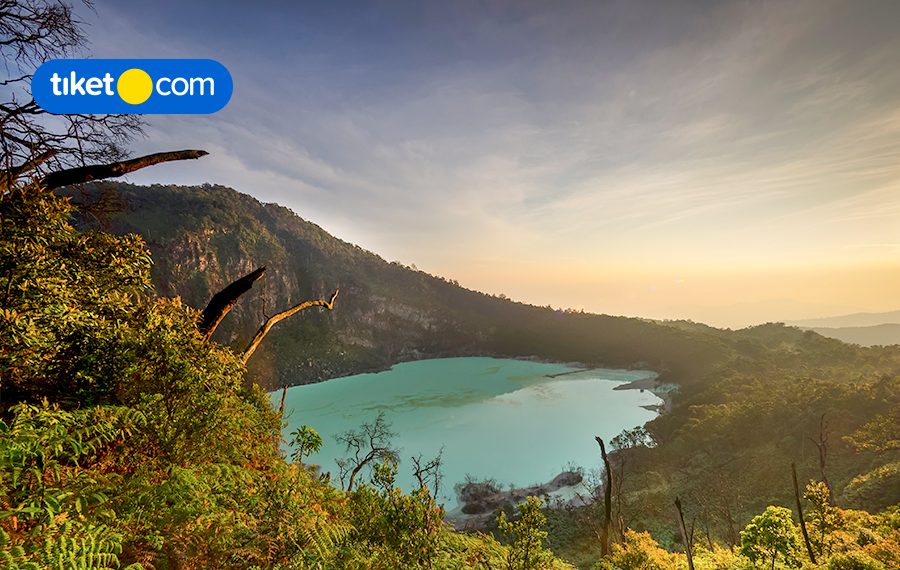Selain Puncak, Ini 7 Destinasi Weekend Getaway Dekat Jakarta yang Nggak Kalah Seru!