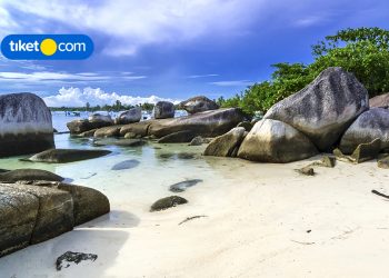 Pantai Tanjung Kelayang, Surga Tersembunyi di Belitung yang Menakjubkan!
