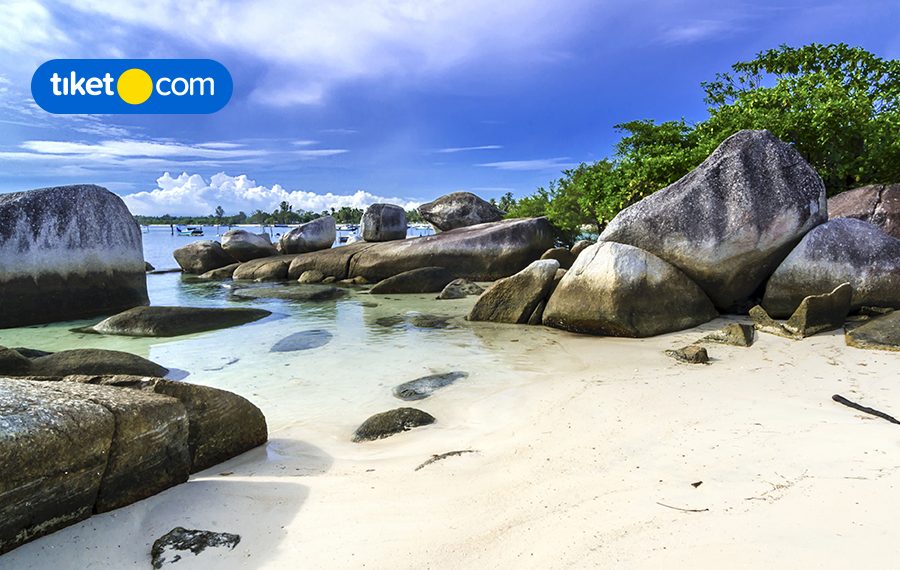 Pantai Tanjung Kelayang, Surga Tersembunyi di Belitung yang Menakjubkan!
