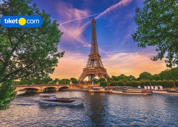 holiday in paris