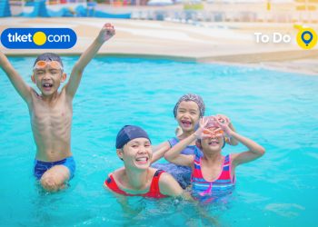 Hobi Berenang? Kuy Isi Liburan Keluarga di 7 Kolam Renang di Jakarta Ini!