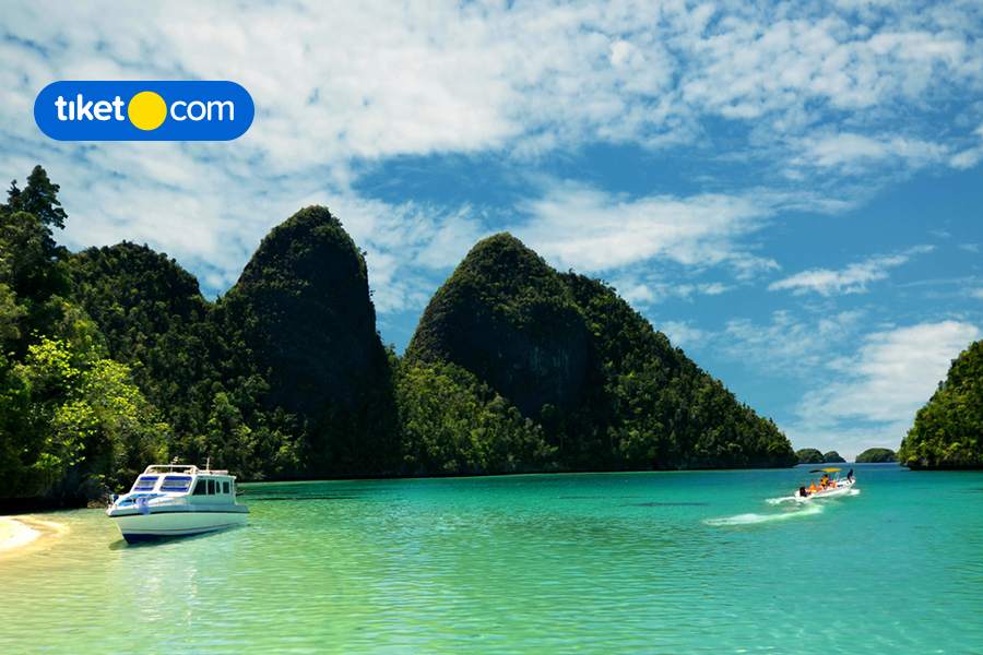 Make Yourself Feel at Home at These 5 Exquisite Accommodations in Raja Ampat