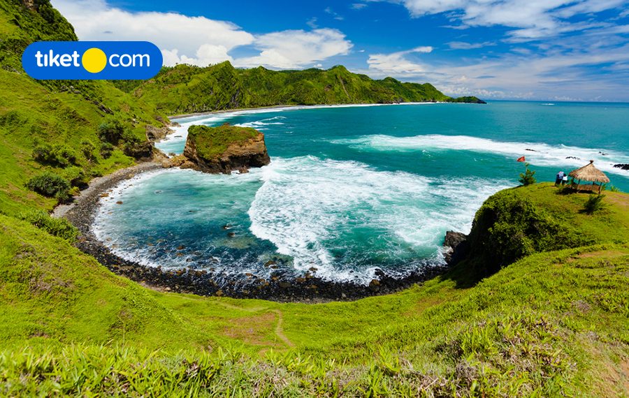 Explore the Beauty of Menganti Beach: Spots to Visit and More!
