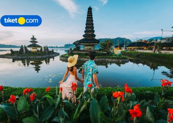 unique lakes in Indonesia