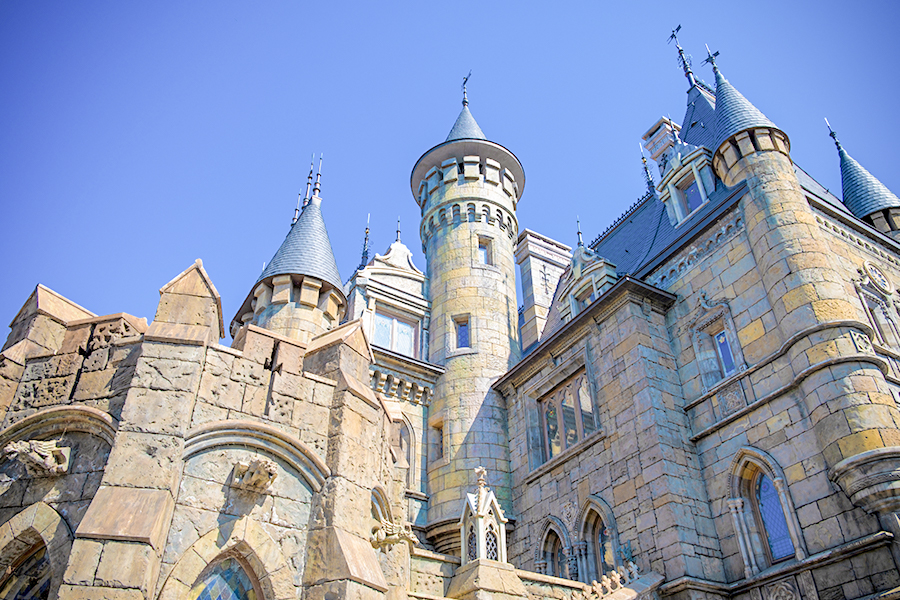  Incredible Palaces and Castles in Russia