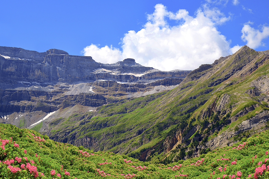 Tempat Wisata di Prancis - Cirque de Gavarnie