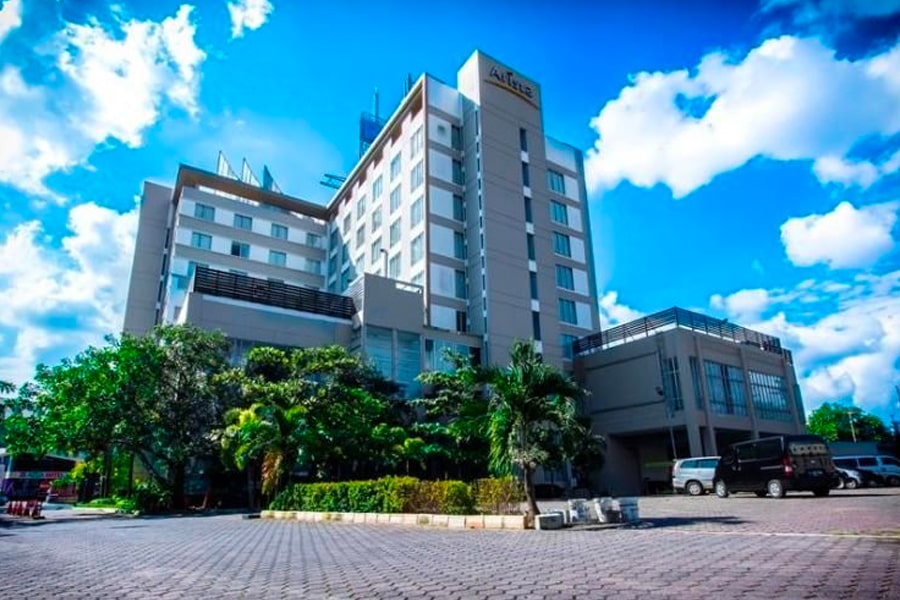 luxurious hotels palembang