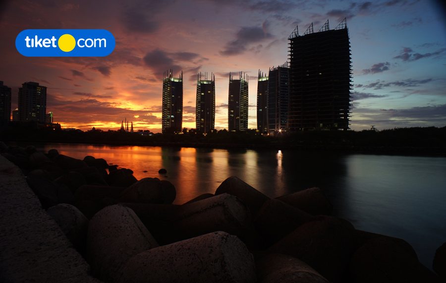 Hotel di Pantai Indah Kapuk