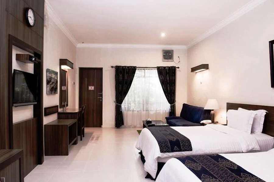 Hotel di Parapat