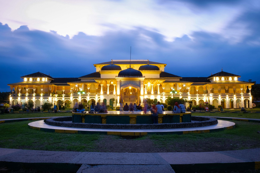 maimun palace medan