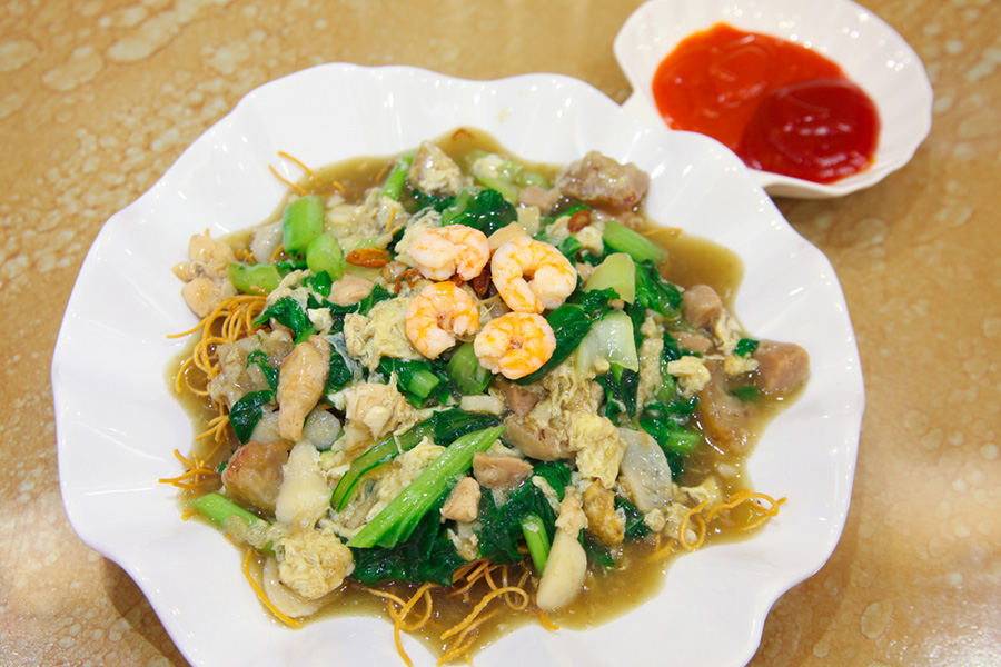 jajanan tradisional Makassar