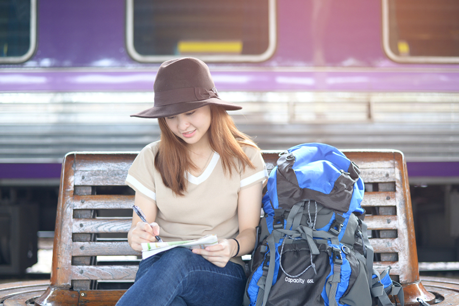 alasan traveling di usia muda