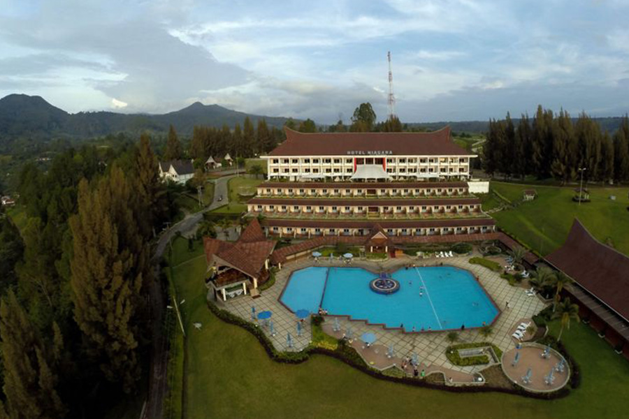 Hotel di Parapat