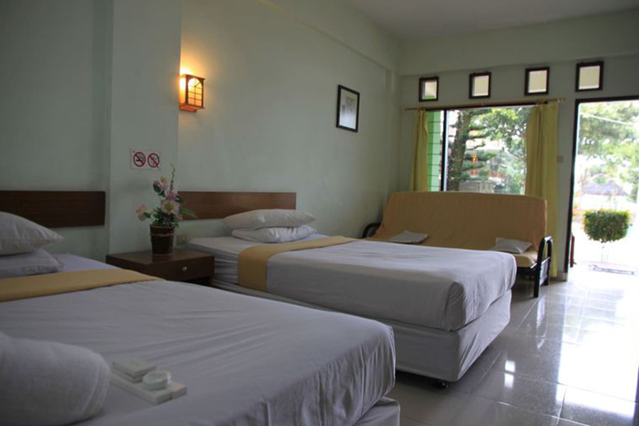 Hotel di Parapat