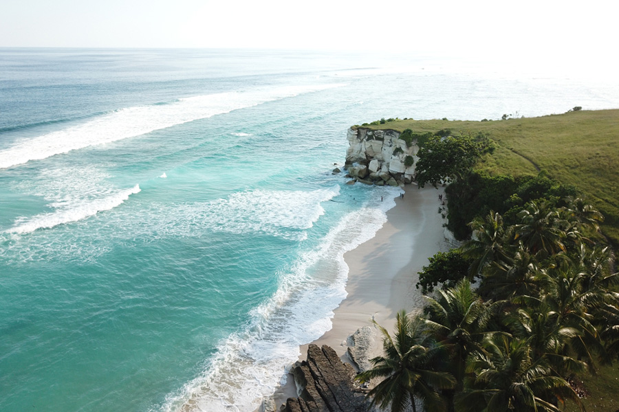 wisata alam sumba