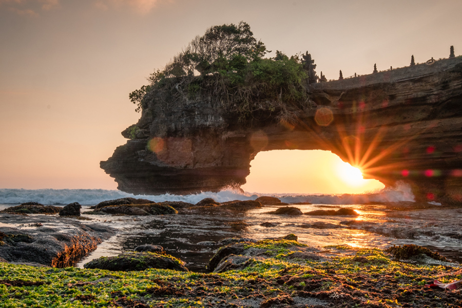 Pura Batu Bolong