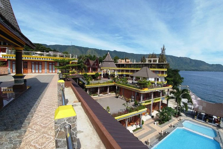 hotels in samosir