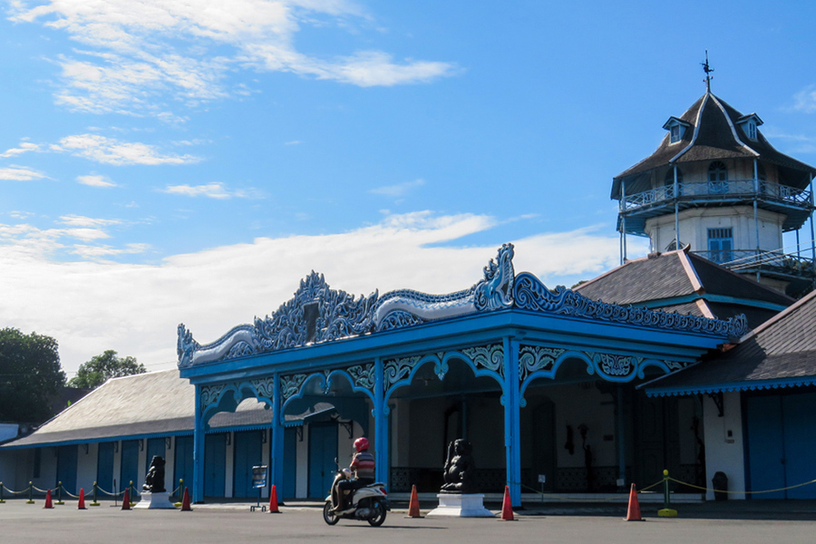 tempat wisata dan hotel roadtrip jakarta solo magelang
