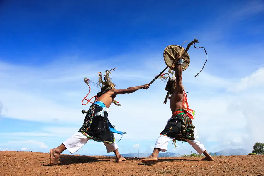 labuan bajo best time to visit