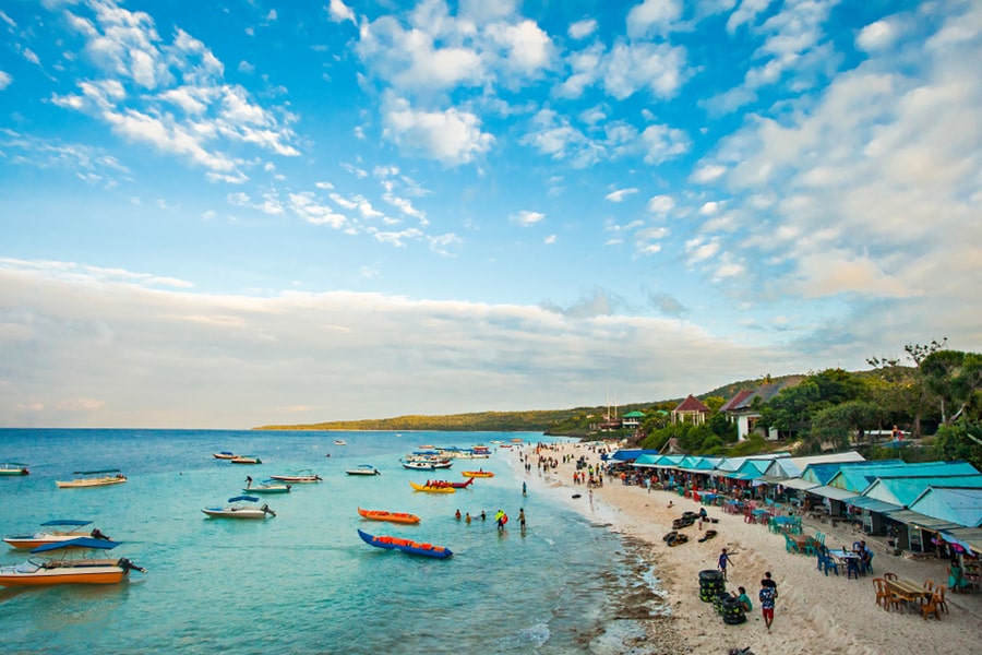 jelajahi pantai tanjung bira