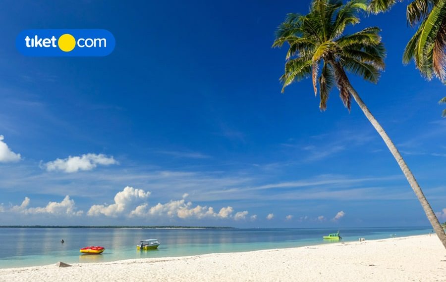 jelajahi pantai tanjung bira