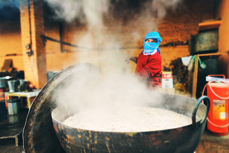 The making of Indian porridge (illustration)